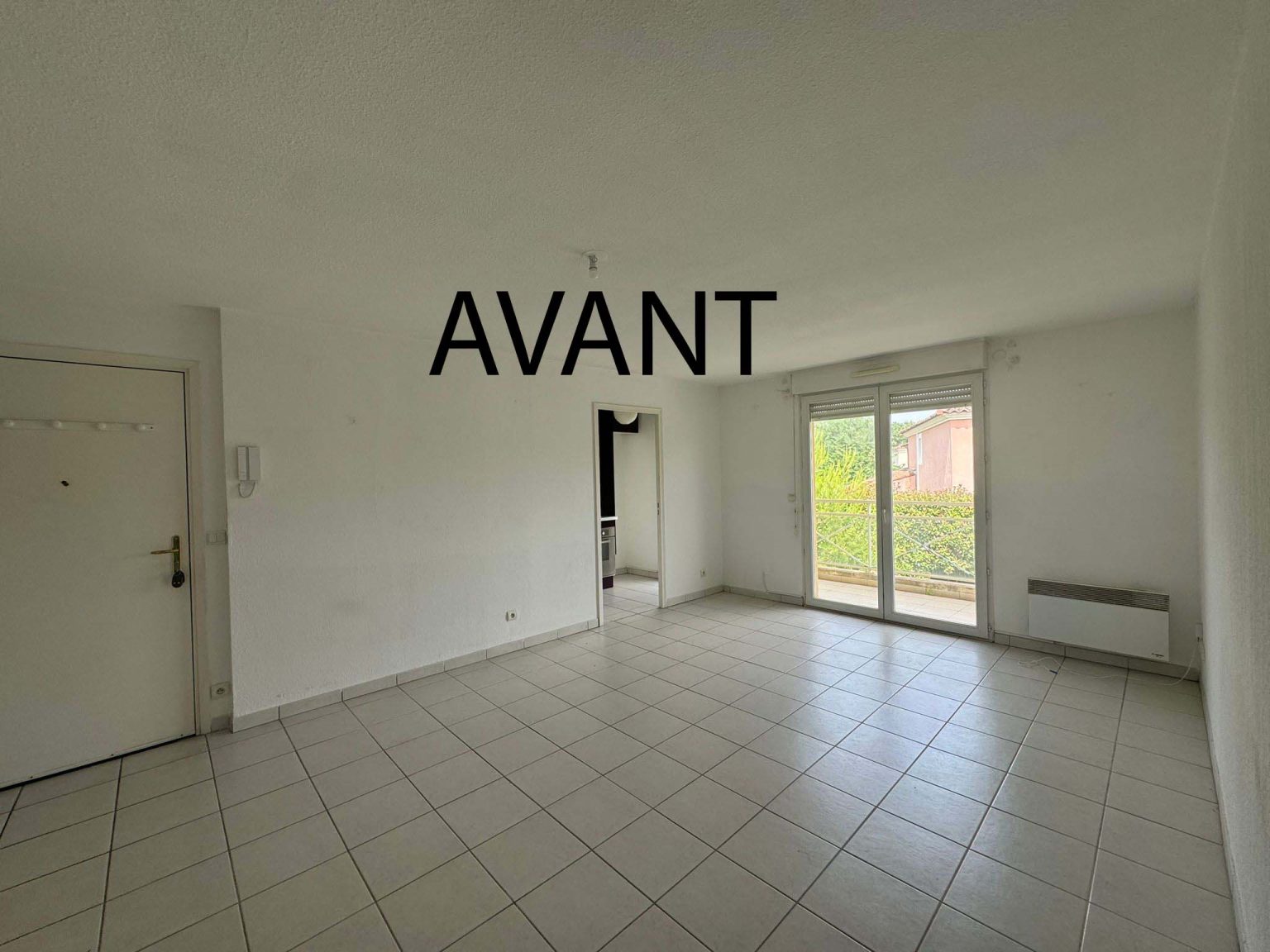 Salon avant travaux – appartement Galini à Cannes