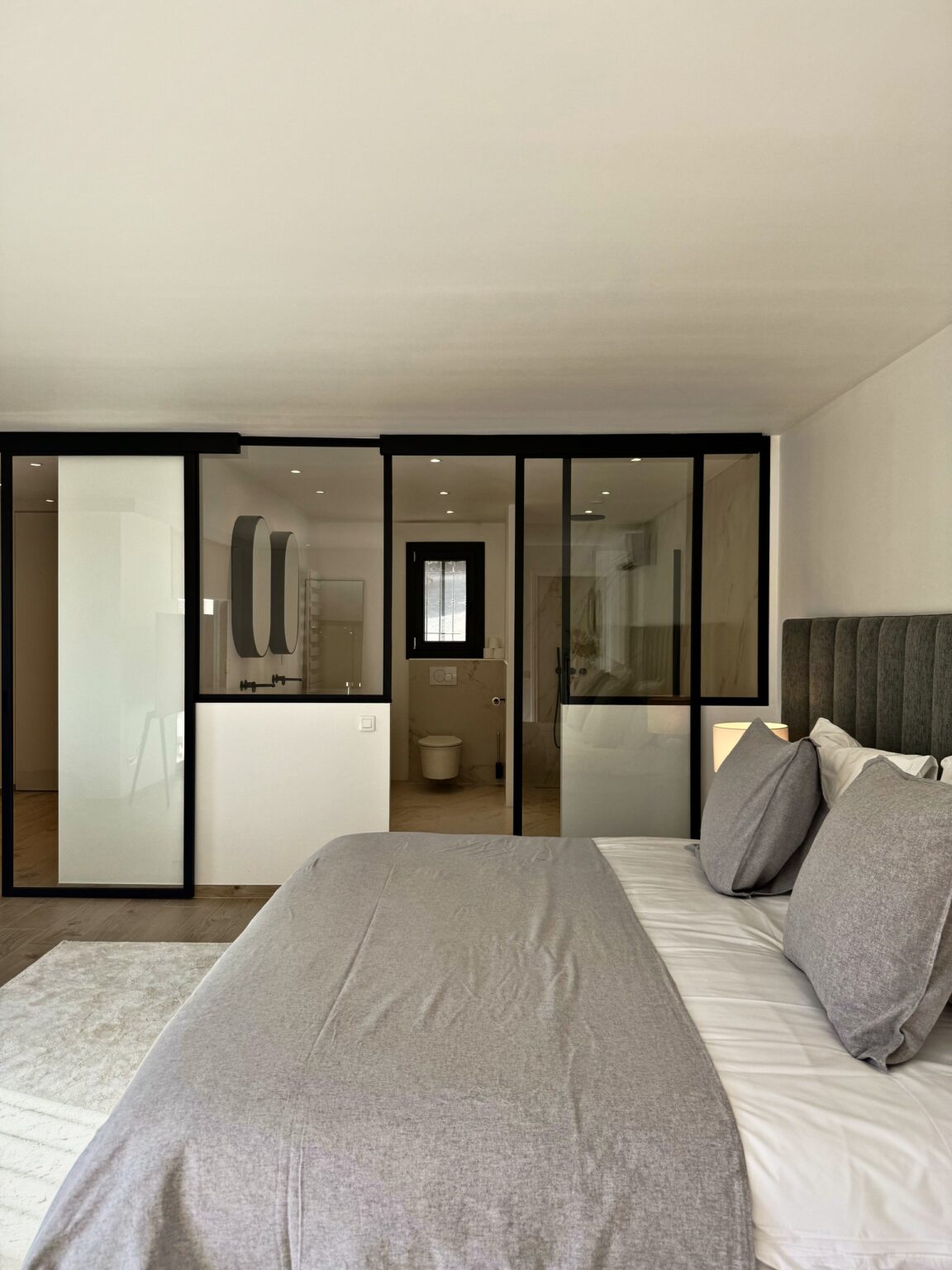 Suite parentale verriere salle de bain – villa Nova à Vence