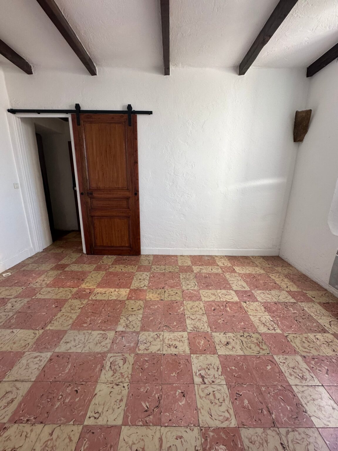 Chambre parentale avant rénovation – Villa Solea